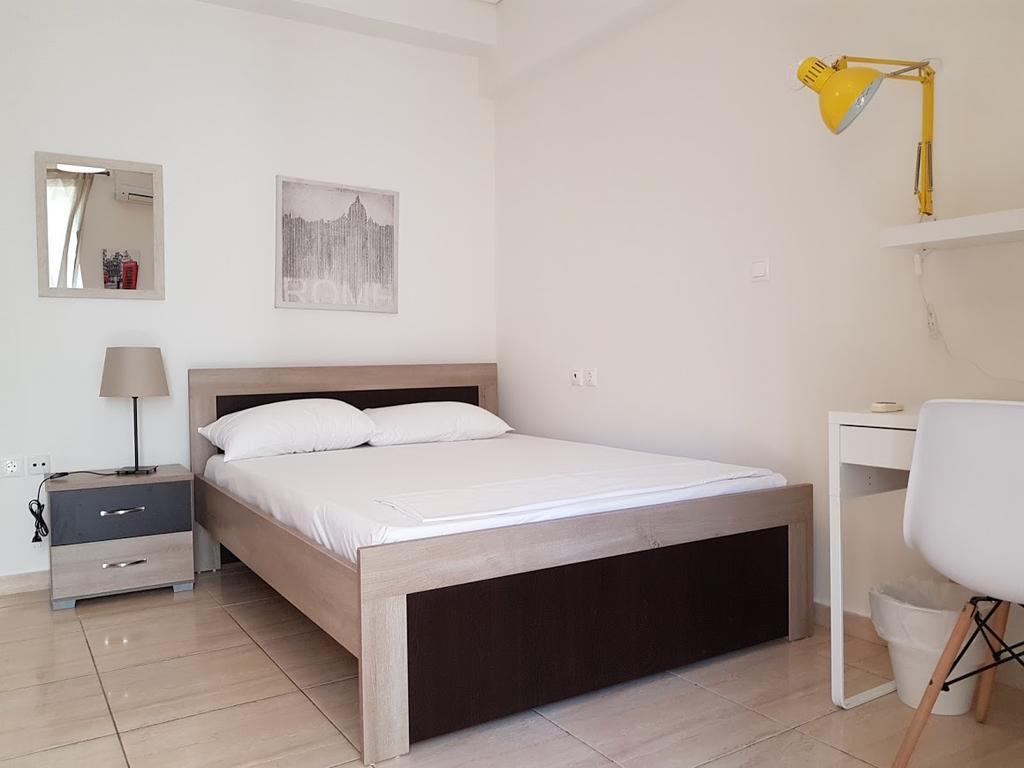 Errathens Zephyr Apartment - Athens Center, 3 BD, 1 BATH Exterior foto