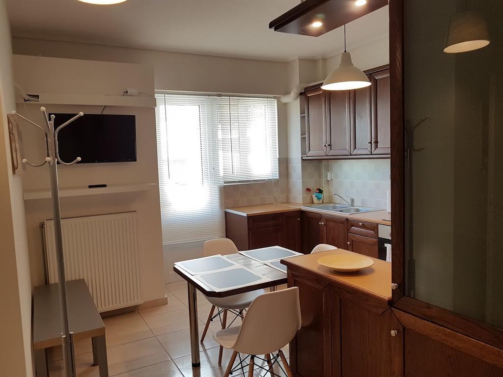 Errathens Zephyr Apartment - Athens Center, 3 BD, 1 BATH Exterior foto